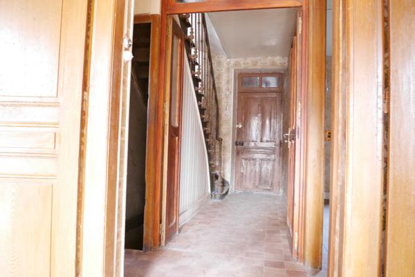 MAISON A RENOVER AVEC DEPENDANCE ET JARDIN