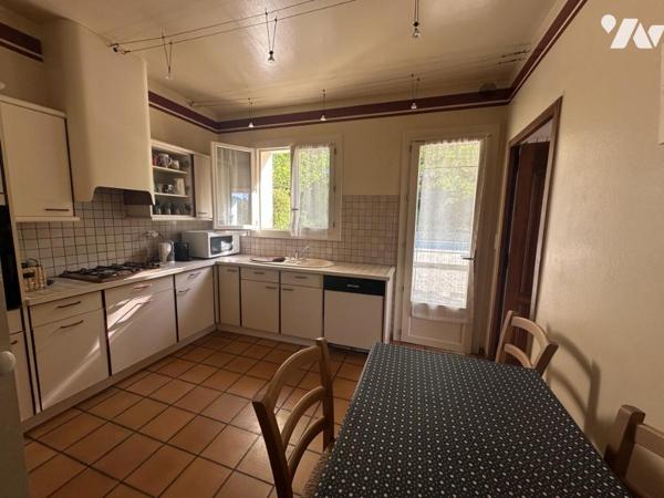 Maison à vendre PRADINES 6 chambres et piscine