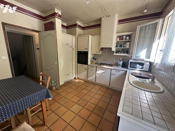 Maison à vendre PRADINES 6 chambres et piscine