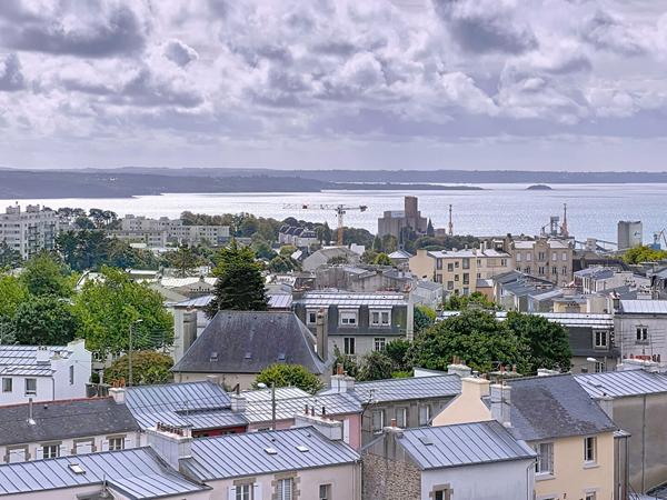 Appartement T4, dernier etage avec ascenseur, balcon et vue rade - Brest - Pilier Rouge