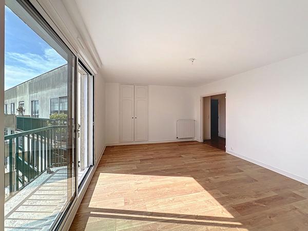 Appartement T4, dernier etage avec ascenseur, balcon et vue rade - Brest - Pilier Rouge