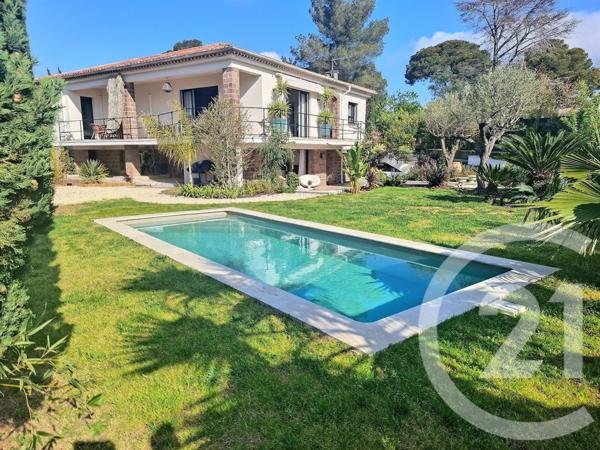 Maison à vendre  6 pièces - 184 m2 ST RAPHAEL - 83