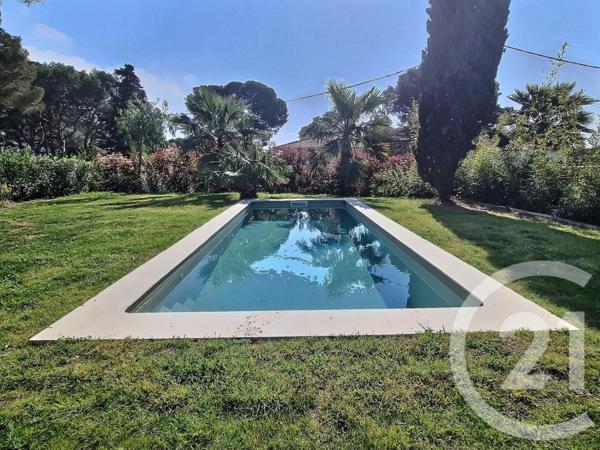 Maison à vendre  6 pièces - 184 m2 ST RAPHAEL - 83