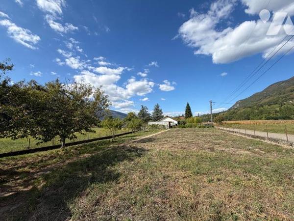 Terrain à bâtir à vendre - Serrières-en-Chautagne (73310)

Situé sur la commune de Serrières-...