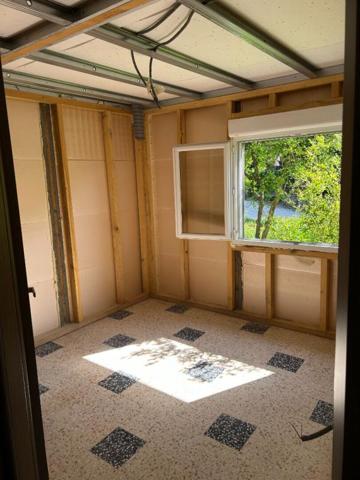 Villemoustaussou ! Maison à RENOVER sur 1100m² de terrain constructible