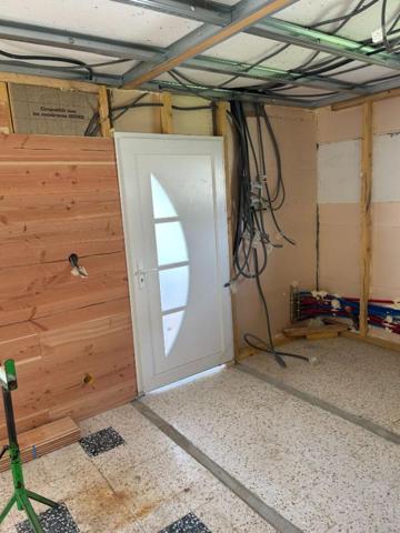 Villemoustaussou ! Maison à RENOVER sur 1100m² de terrain constructible