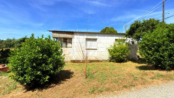 Villemoustaussou ! Maison à RENOVER sur 1100m² de terrain constructible