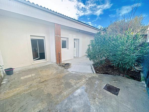 MAISON DUPLEX 84 m2 - 3 CHAMBRES - PARKING ET EXTERIEUR - BAS CENON