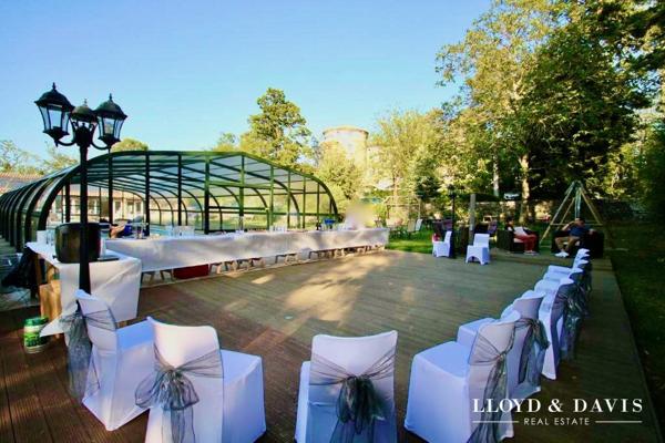 CHÂTEAU MÉDIÉVAL – VUE DOMINANTE – ACTIVITÉ GÎTES et RÉCEPTION