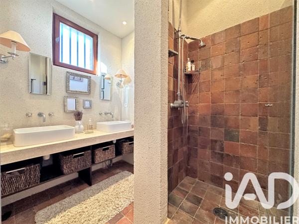 Maison à vendre 6 pièces 162 m² Castillon-du-Gard