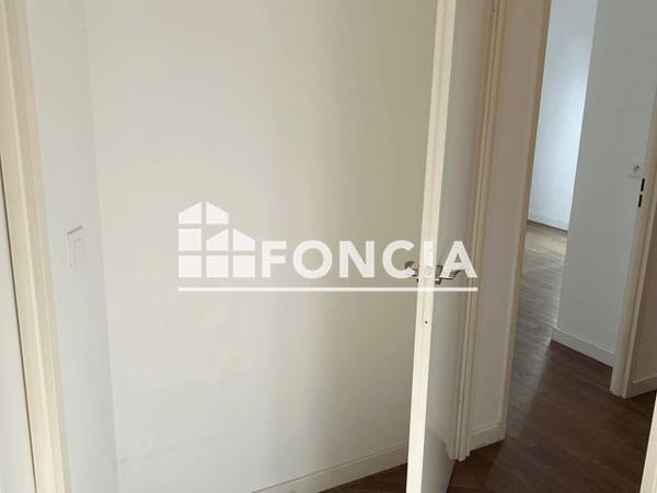 Location Appartement 2 pièces 46.94 m² - AVENUE DE LA RESISTANCE Le Plessis Robinson 92350