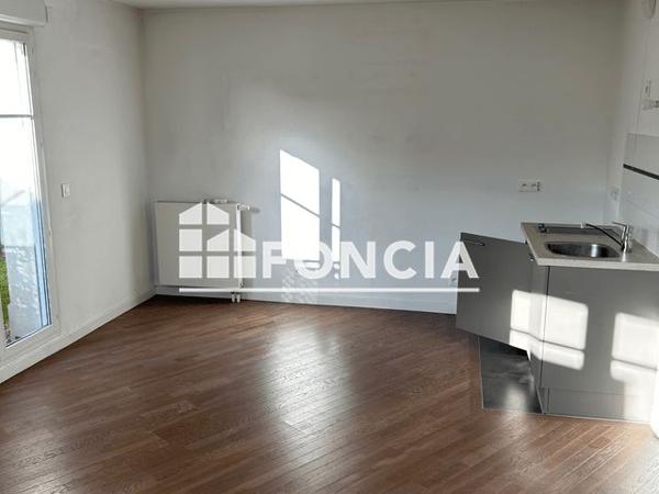 Location Appartement 2 pièces 46.94 m² - AVENUE DE LA RESISTANCE Le Plessis Robinson 92350
