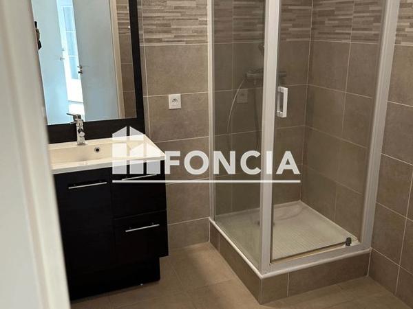 Location Appartement 2 pièces 46.94 m² - AVENUE DE LA RESISTANCE Le Plessis Robinson 92350