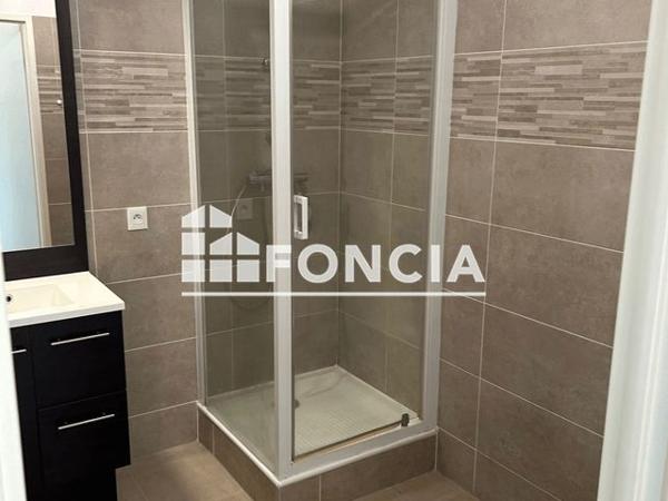 Location Appartement 2 pièces 46.94 m² - AVENUE DE LA RESISTANCE Le Plessis Robinson 92350