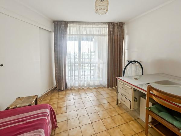 Appartement 5 pièces traversant 106 m²  Marseille 13012