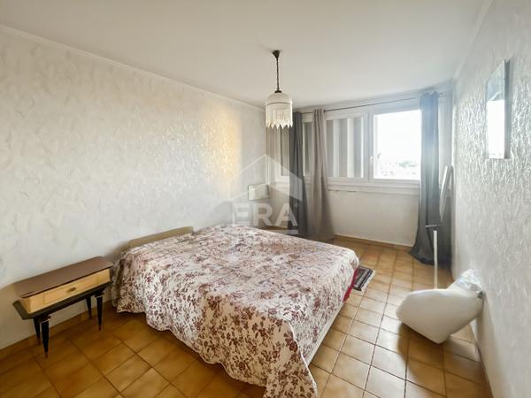 Appartement 5 pièces traversant 106 m²  Marseille 13012