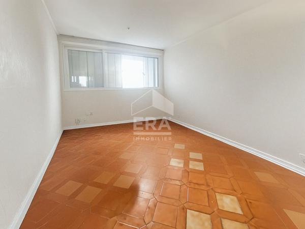 Appartement 5 pièces traversant 106 m²  Marseille 13012