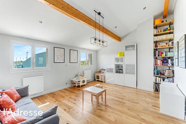Exclusivité l'Adresse Immobilier - Cugnaux - Maison de 168 m2 avec Garage et piscine Couverte sur un terrain de 552m².