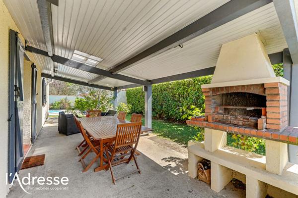Exclusivité l'Adresse Immobilier - Cugnaux - Maison de 168 m2 avec Garage et piscine Couverte sur un terrain de 552m².