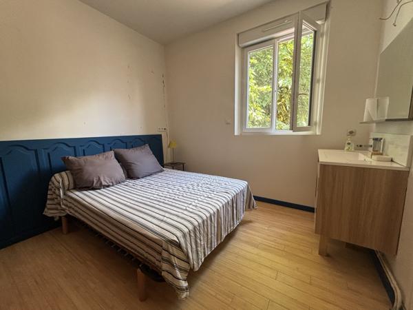 MAISON 5 CHAMBRES AVEC LOGEMENT INDÉPENDANT CENTRE VILLE AVEC GRAND JARDIN