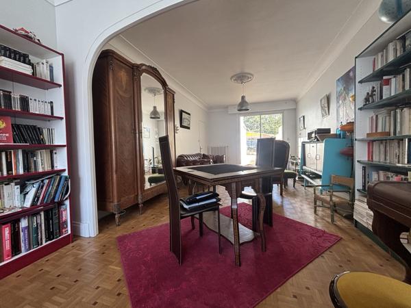 MAISON 5 CHAMBRES AVEC LOGEMENT INDÉPENDANT CENTRE VILLE AVEC GRAND JARDIN