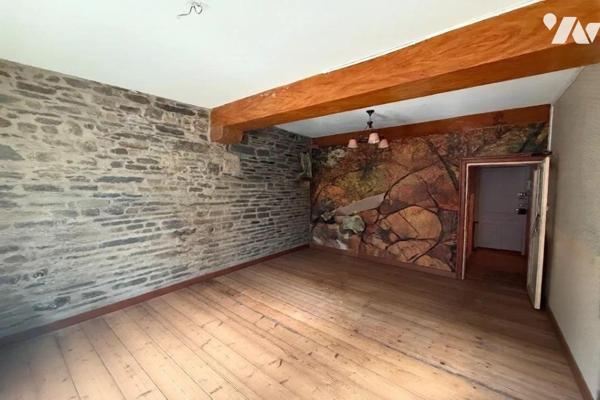 A VENDRE, CENTRE VILLE DE MORLAIX
Appartement de  type T1 se composant: entrée, salle d'eau av...