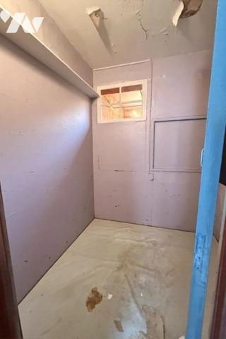 A VENDRE, CENTRE VILLE DE MORLAIX
Appartement de  type T1 se composant: entrée, salle d'eau av...