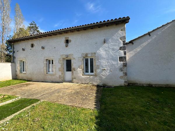 Maison ancienne de charme à vendre à Vaux - 10 pièces, piscine, grand terrain