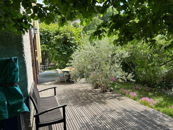 Maison familiale de 98 m² avec jardin, garage et carport à Digne-les-Bains