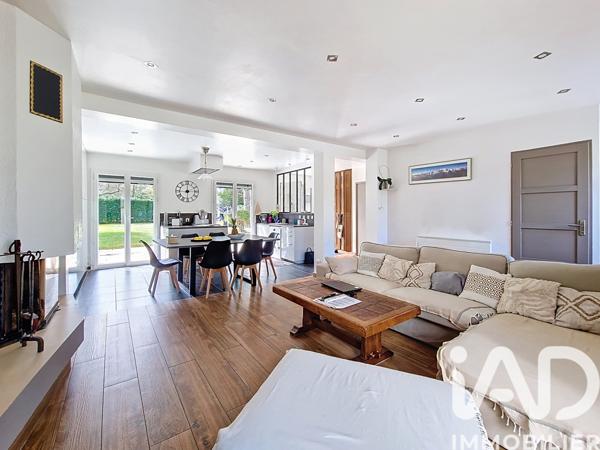 Maison à vendre 7 pièces 152 m² Saint-Fargeau-Ponthierry