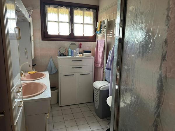 Pavillon avec parc arboré unique à Remalard en Perche 5 pièce(s) 100 m2