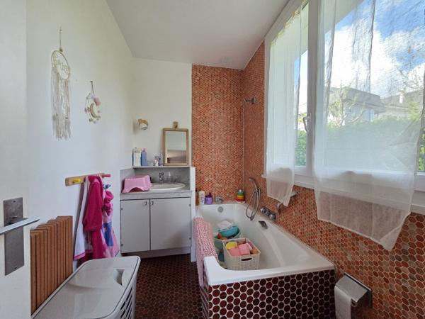 A VENDRE Elégante maison familiale proche centre ville et canal PONTIVY (56)