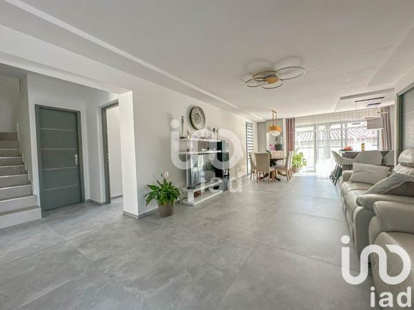 Maison 6 pièces de 130 m² à Blanquefort (33290)