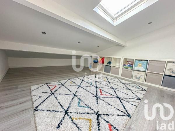 Maison 6 pièces de 130 m² à Blanquefort (33290)