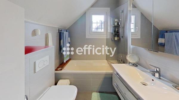 Maison
         5 pièces
        - 95 m² Exclusivité 549 000 € *