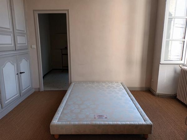 Centre-ville Aiguillon, belle maison spacieuse et lumineuse