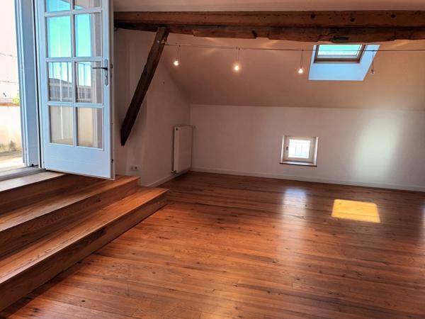 Centre-ville Aiguillon, belle maison spacieuse et lumineuse