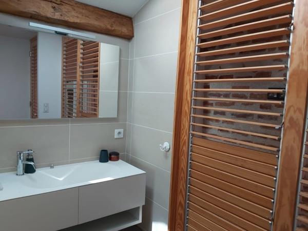 Centre-ville Aiguillon, belle maison spacieuse et lumineuse