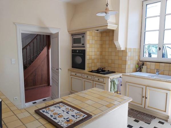 Centre-ville Aiguillon, belle maison spacieuse et lumineuse