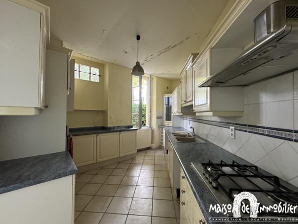 Location Maison de ville meublée - 6 pièces - 156m² - Jardin clos