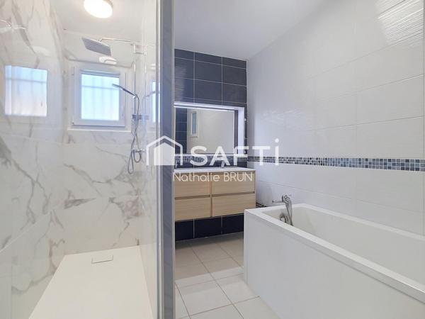 Villa de 174 m² sur 1463 m² de terrain avec piscine