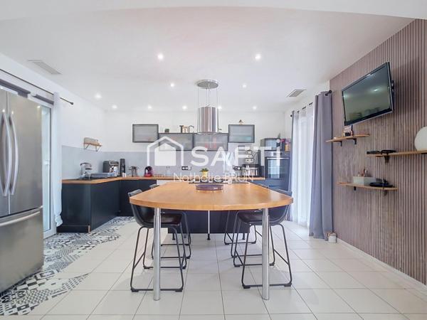 Villa de 174 m² sur 1463 m² de terrain avec piscine