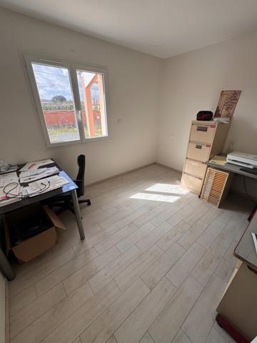 Maison Guitalens, avec aménagement extérieur à finir