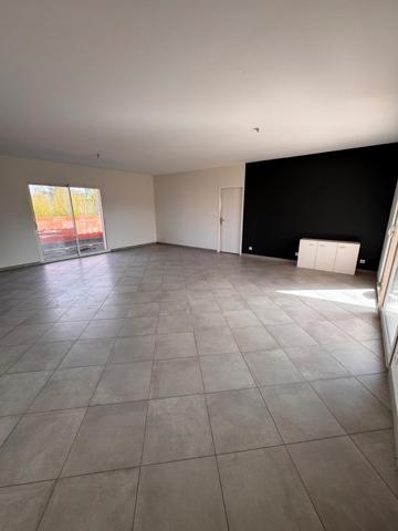 Maison Guitalens, avec aménagement extérieur à finir