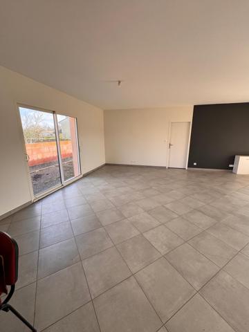 Maison Guitalens, avec aménagement extérieur à finir