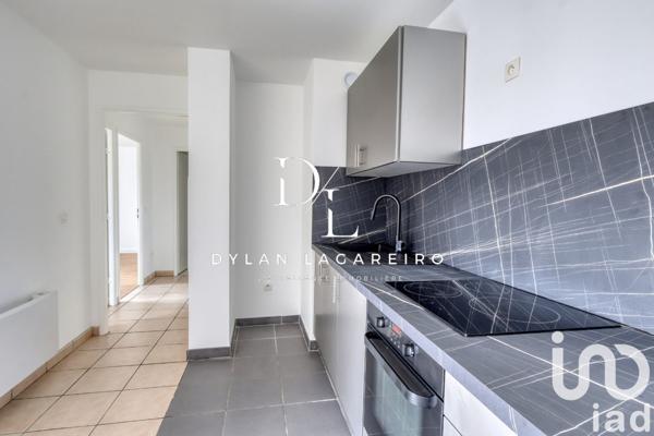 Appartement 3 pièces de 54 m² à Persan (95340)