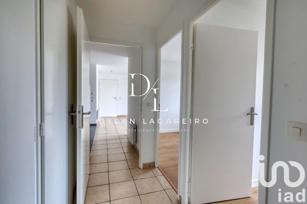 Appartement 3 pièces de 54 m² à Persan (95340)