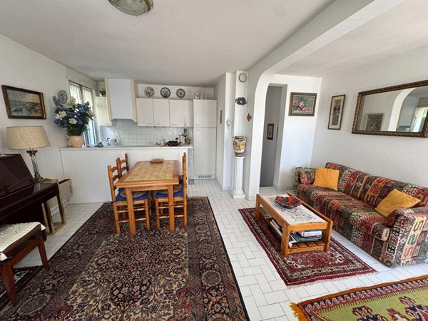 Appartement
                                                                                                                                                                                                                                                                                                                        4 pièce(s)                                                                                                                                                                                                          3 chambre(s)                                                                                                                                                                                                          73.08  m²