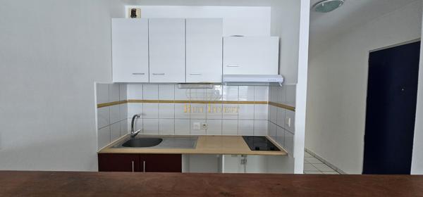 Appartement T2 de 43,80 m2 à Sainte Clotilde secteur Champ Fleury