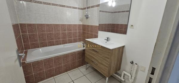 Appartement T2 de 43,80 m2 à Sainte Clotilde secteur Champ Fleury